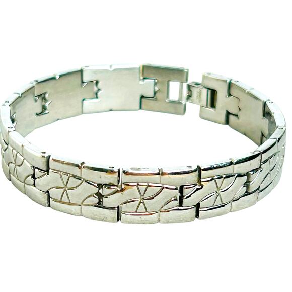 Etched Stainless Steel Links Unisex 8 Inch Bracelet - Picture 2 of 4